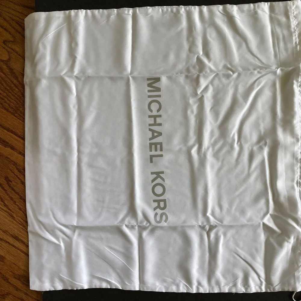 Michael Kors Black Saffiano Leather Large Jet Set Travel TZ Tote/$278 RETAIL/NEW